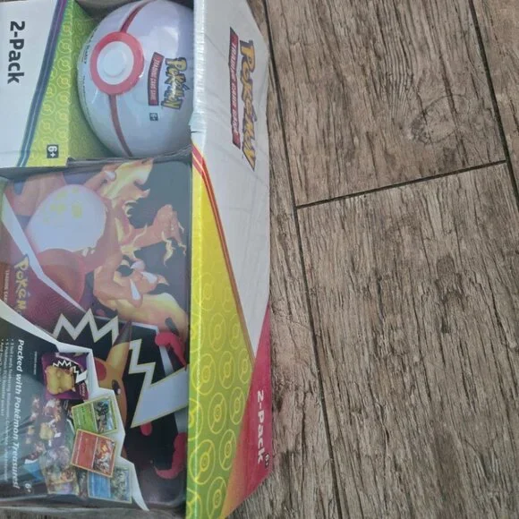 White Pokemon TCG Fall 2021 Collector Chest and Level Poke Ball & Collectors Tin - Picture 6 of 7